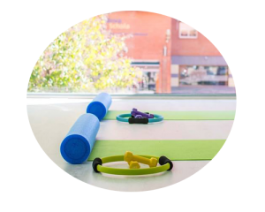 Entrenamiento de pilates en el suelo
